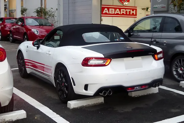 Abarth 124 Spider